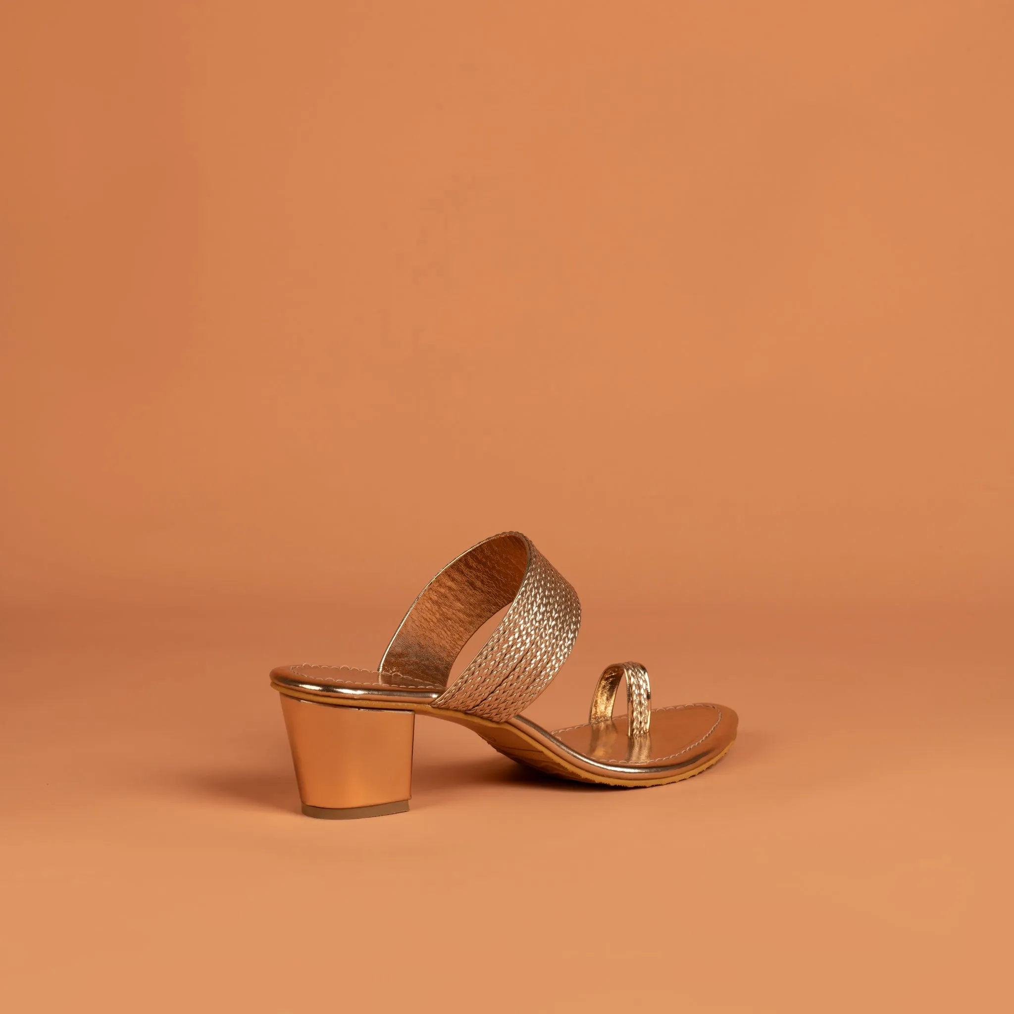 Amari Textured Kolhapuri Heels