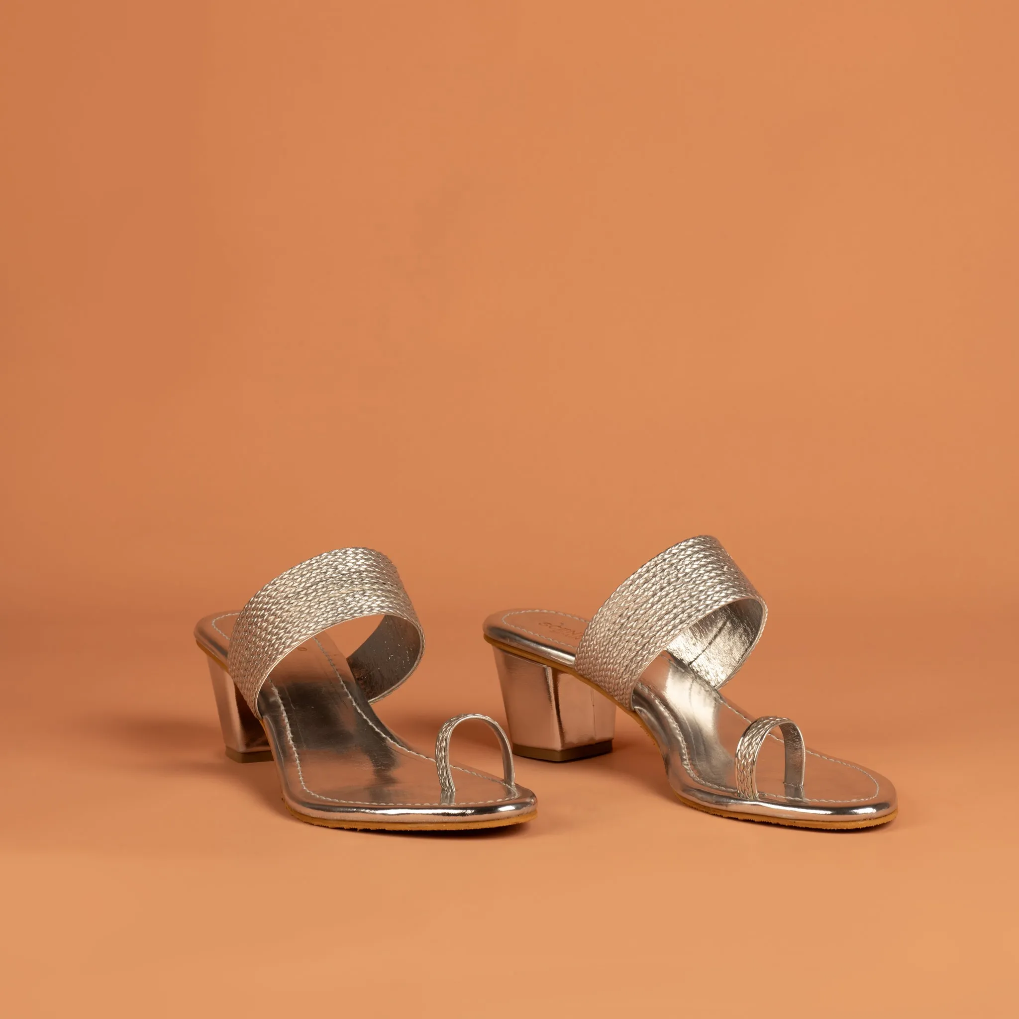 Amari Textured Kolhapuri Heels