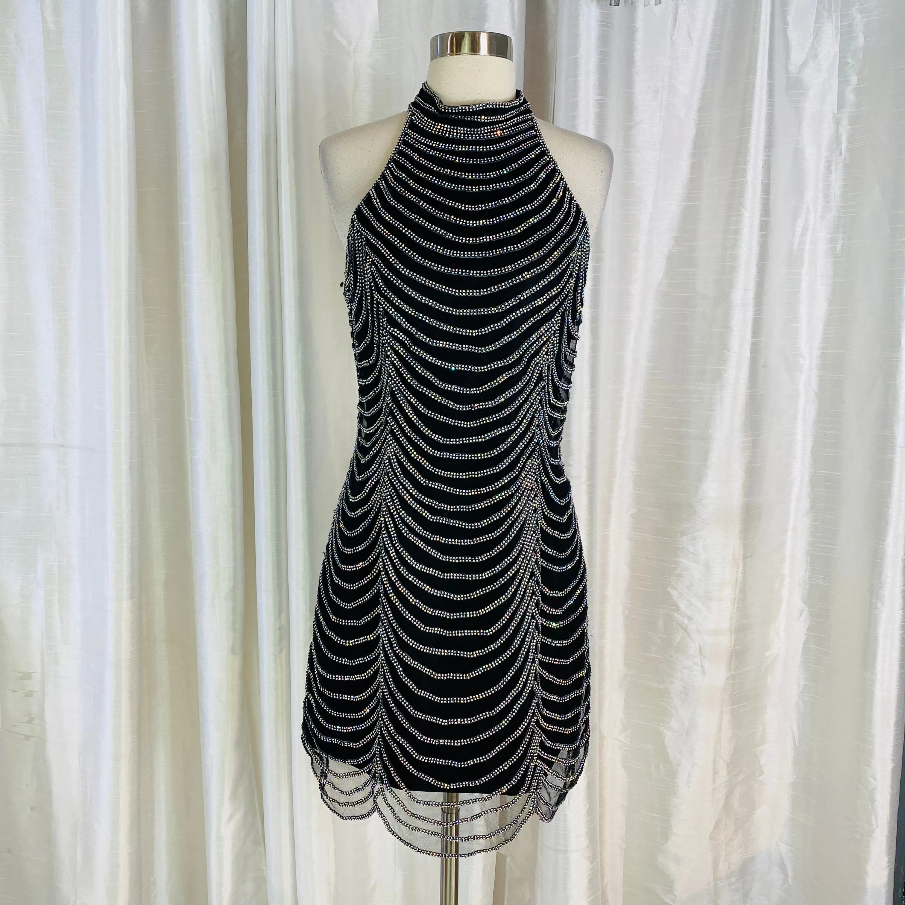 ANNY LEE Black High Neckline Crystal Embellished Short Cocktail Dress Size XL