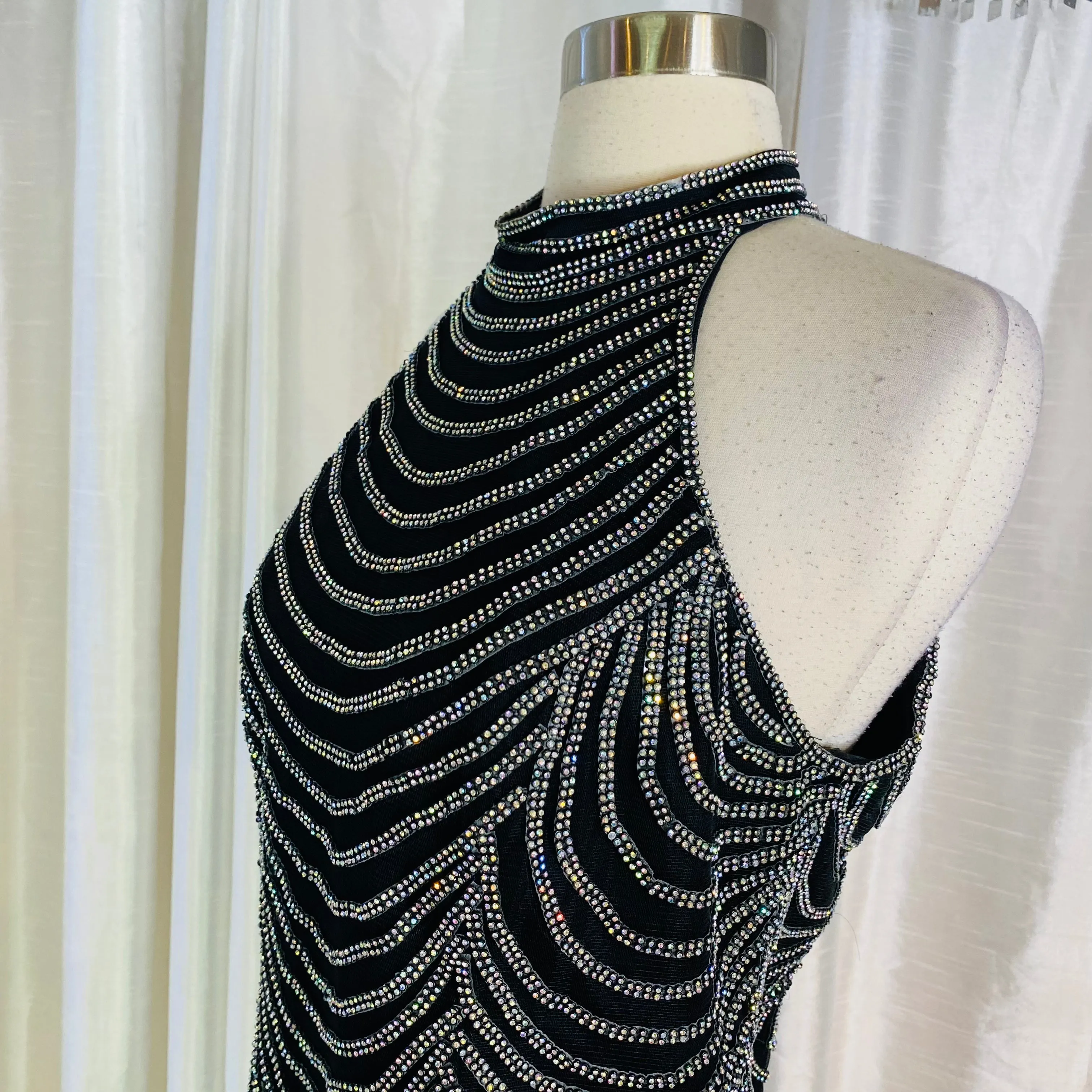 ANNY LEE Black High Neckline Crystal Embellished Short Cocktail Dress Size XL