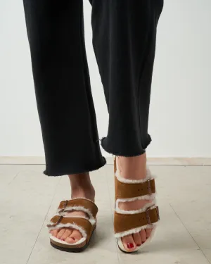 arizona shearling sandal - mink/natural