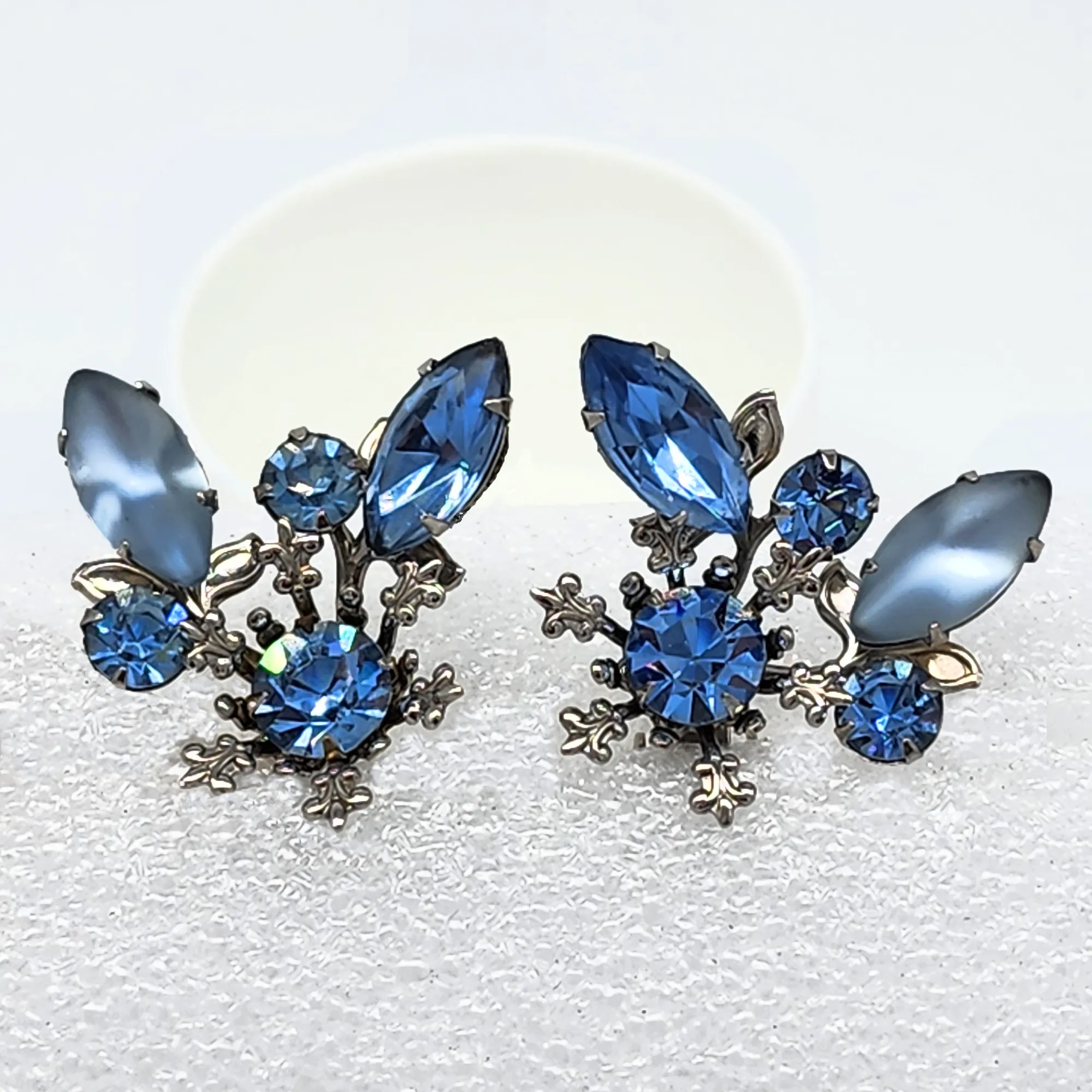 Beau Jewels Vintage Rhinestone Earrings