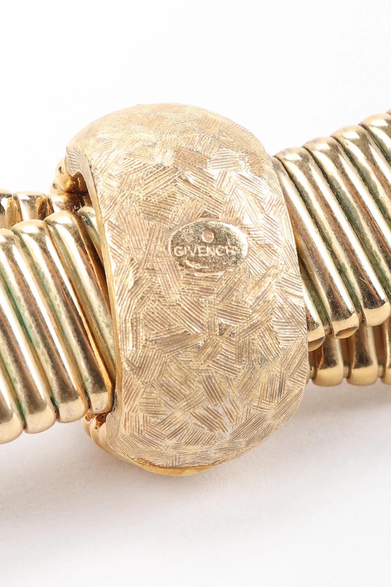 Braided Twist Metal Collar