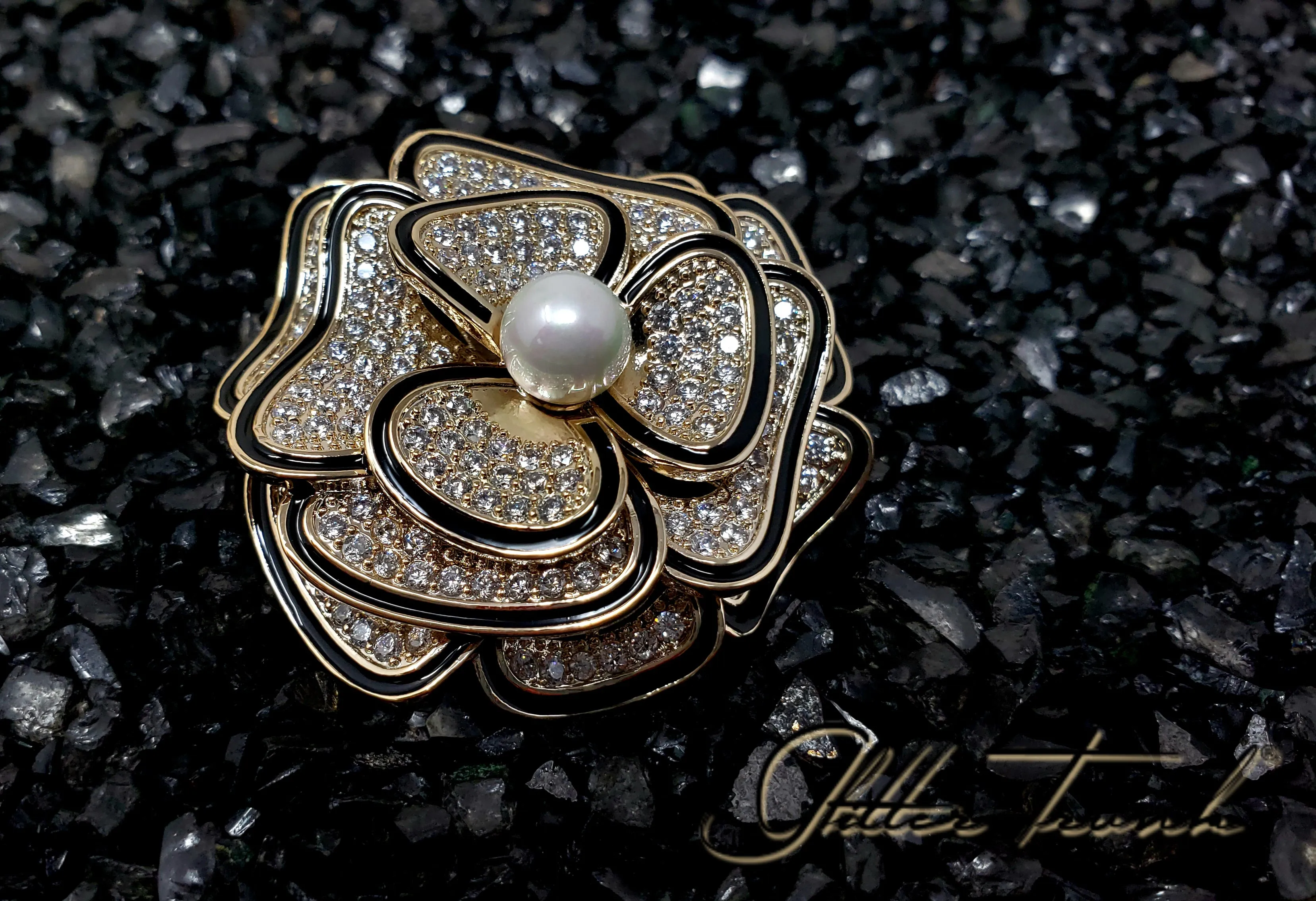 Charlene Rhinestone Pearl Rose Brooch