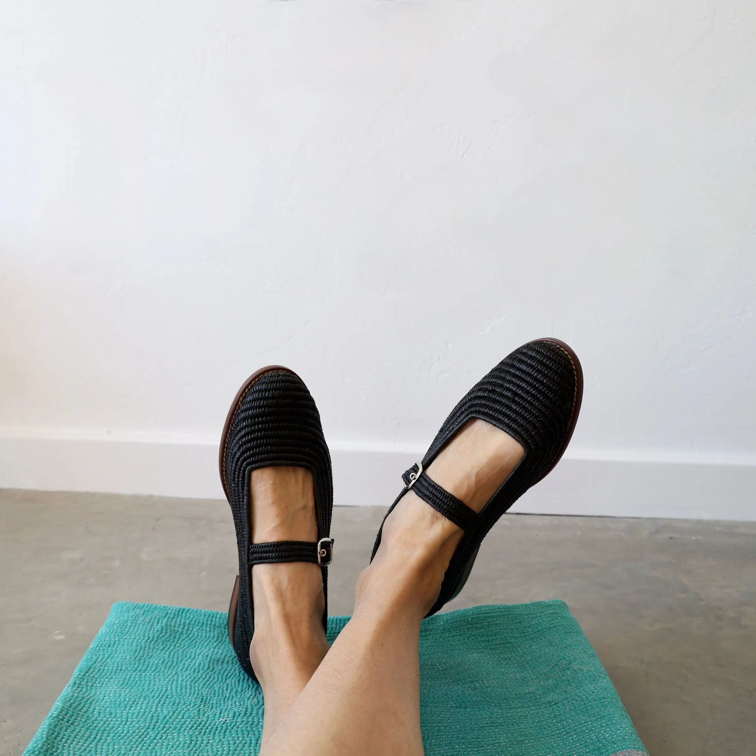 Contre-Allée Raffia Mary Janes - Black