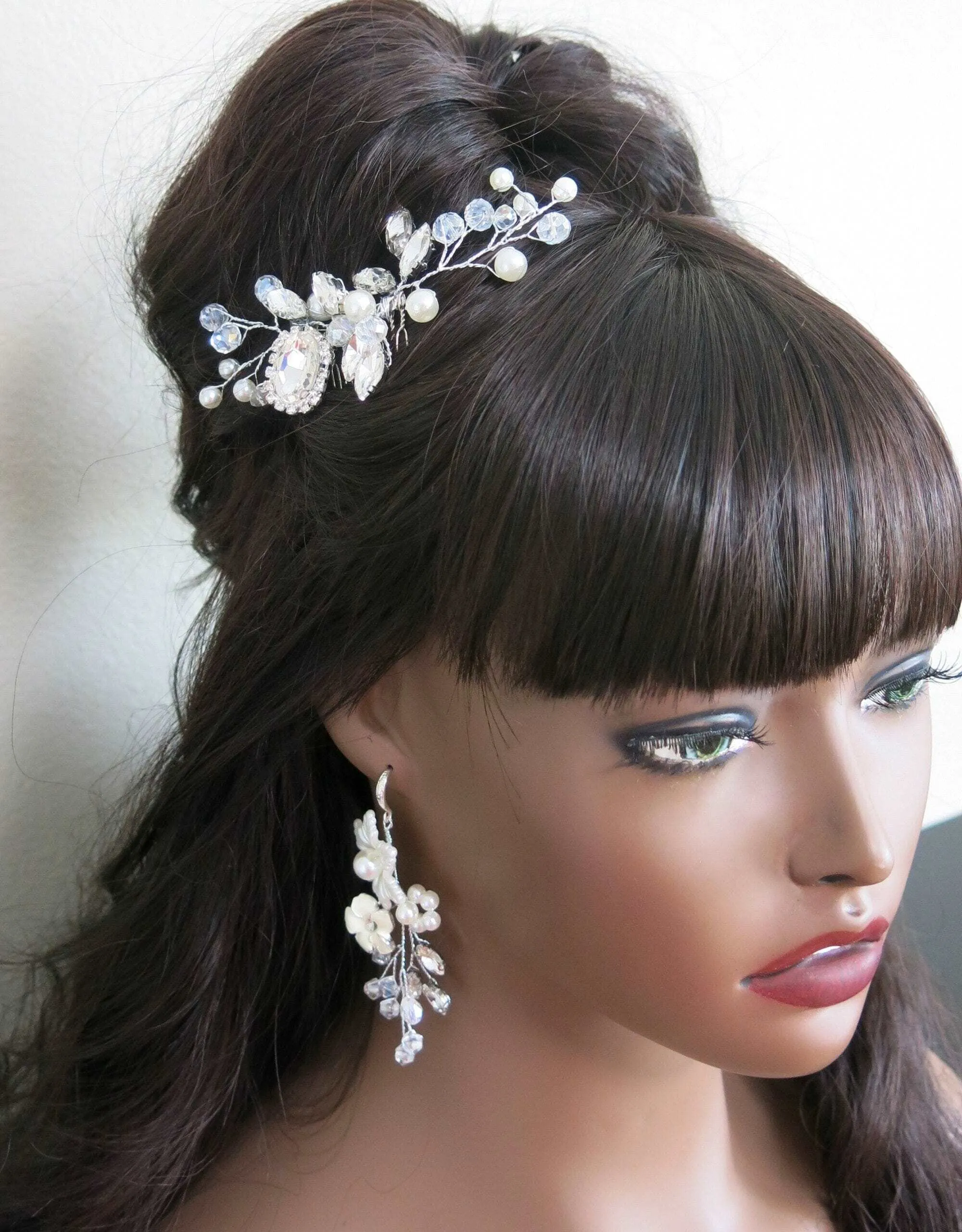 Crystal Bridal Hair Comb with Pearls and Rhinestones, Wedding Hair Pin Headpiece in Silver