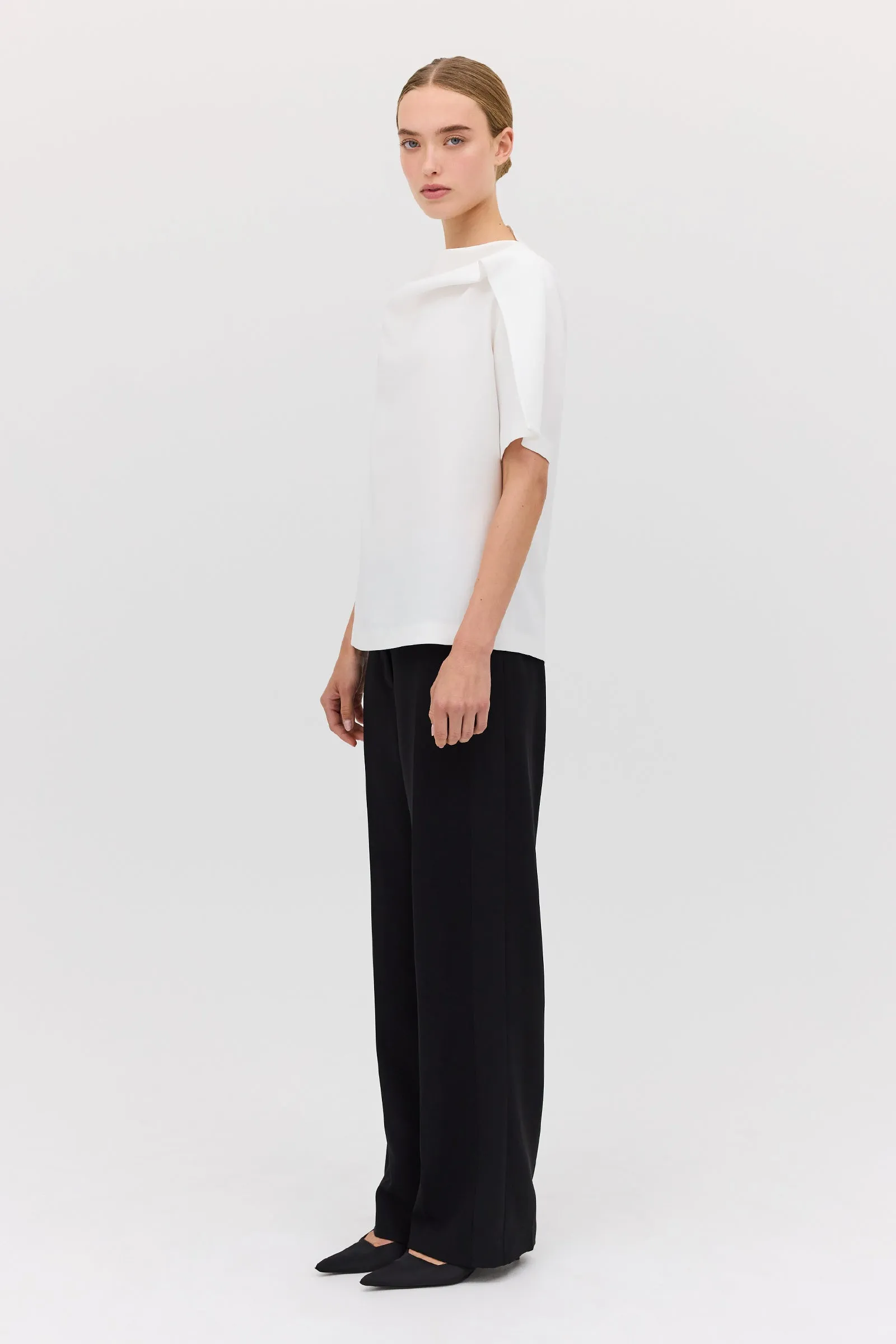 IVORY CREPE ANNEX TOP