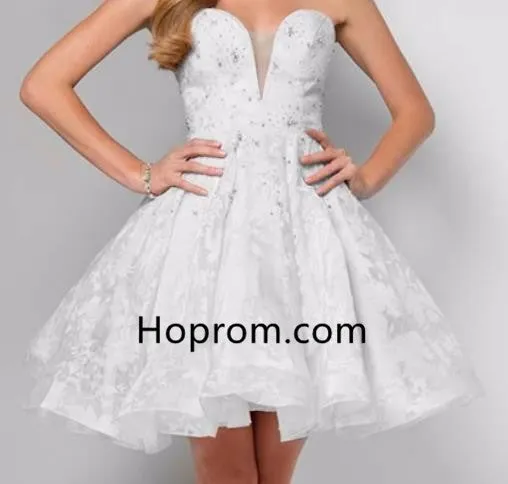 Knee Length Homecoming Dresses Lace Beaded Cocktail Dresses