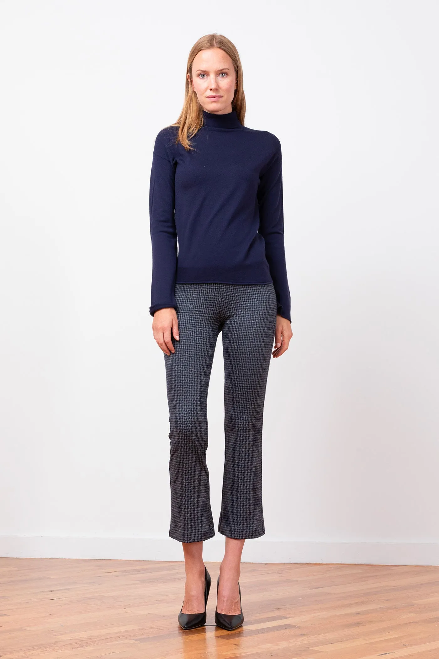 LEO Houndstooth Navy