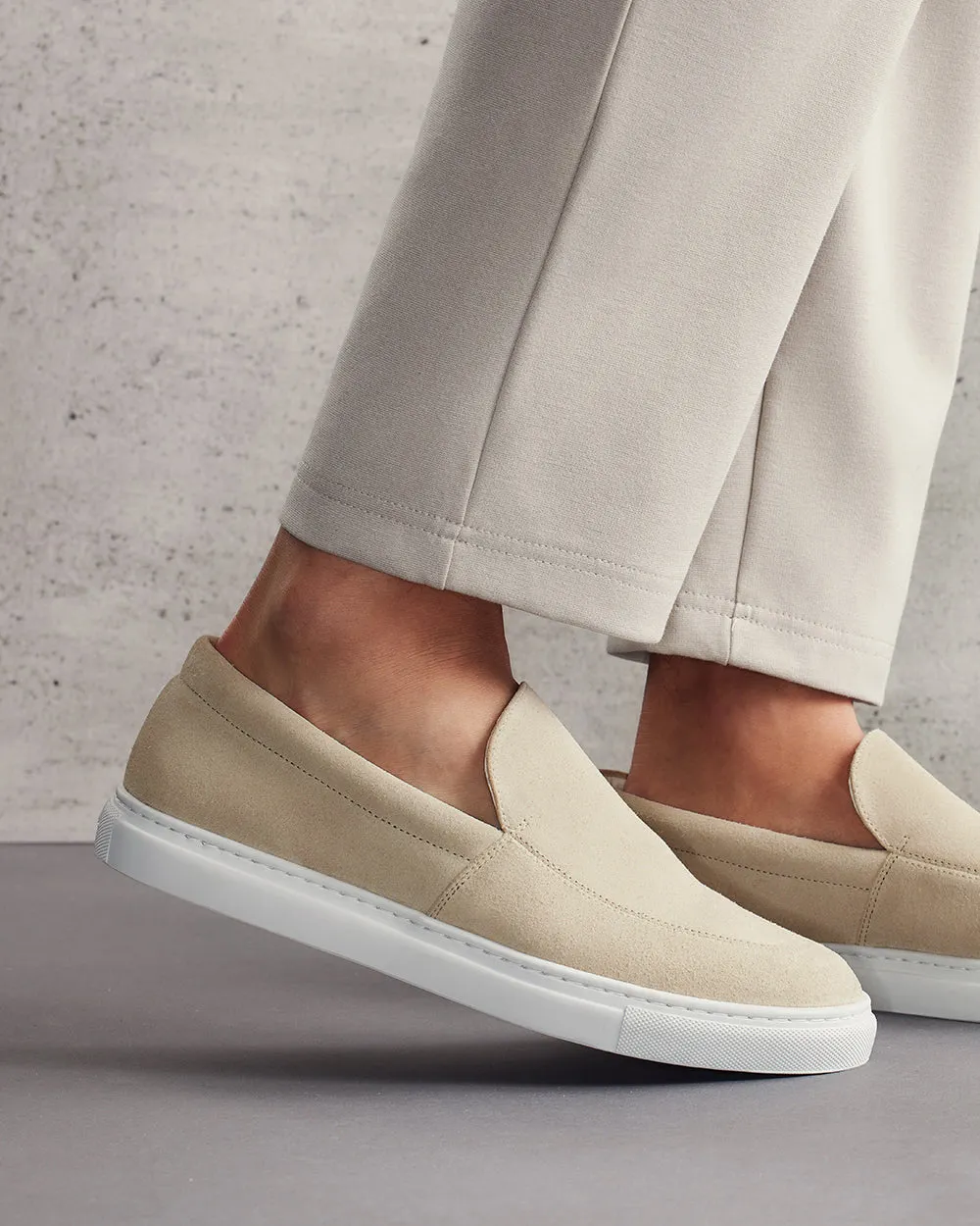LS 02 Suede Sand