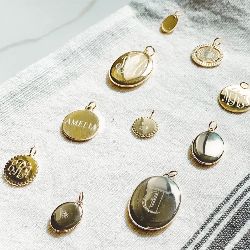 MADI MONOGRAM MEDALLION