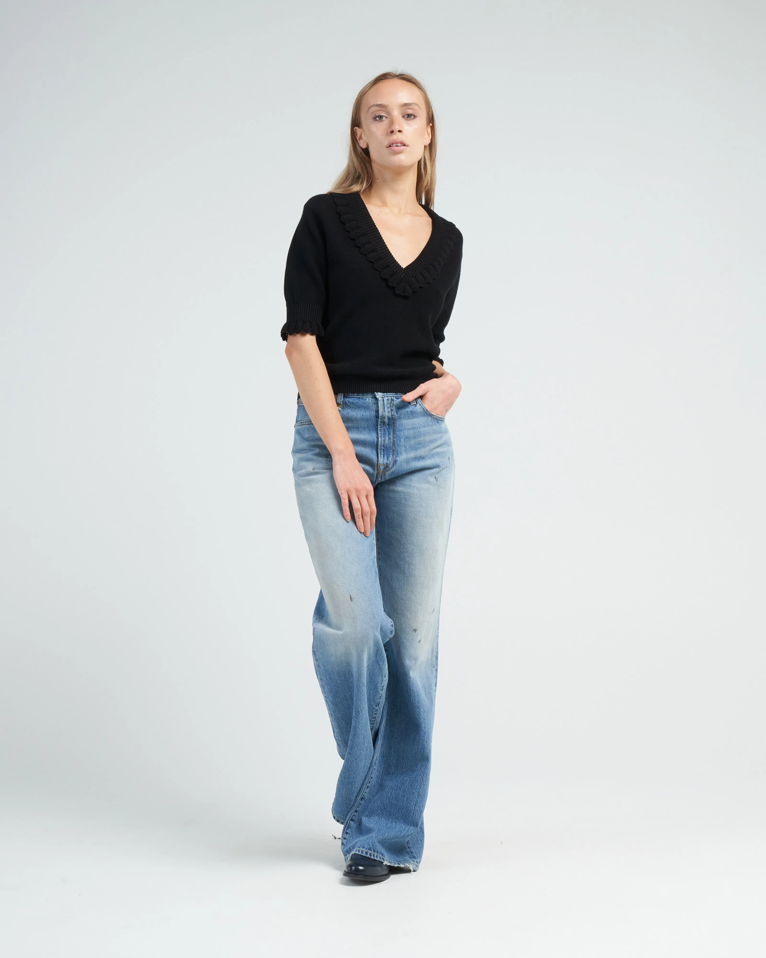 romantic v neck elbow length sleeves top - deep black