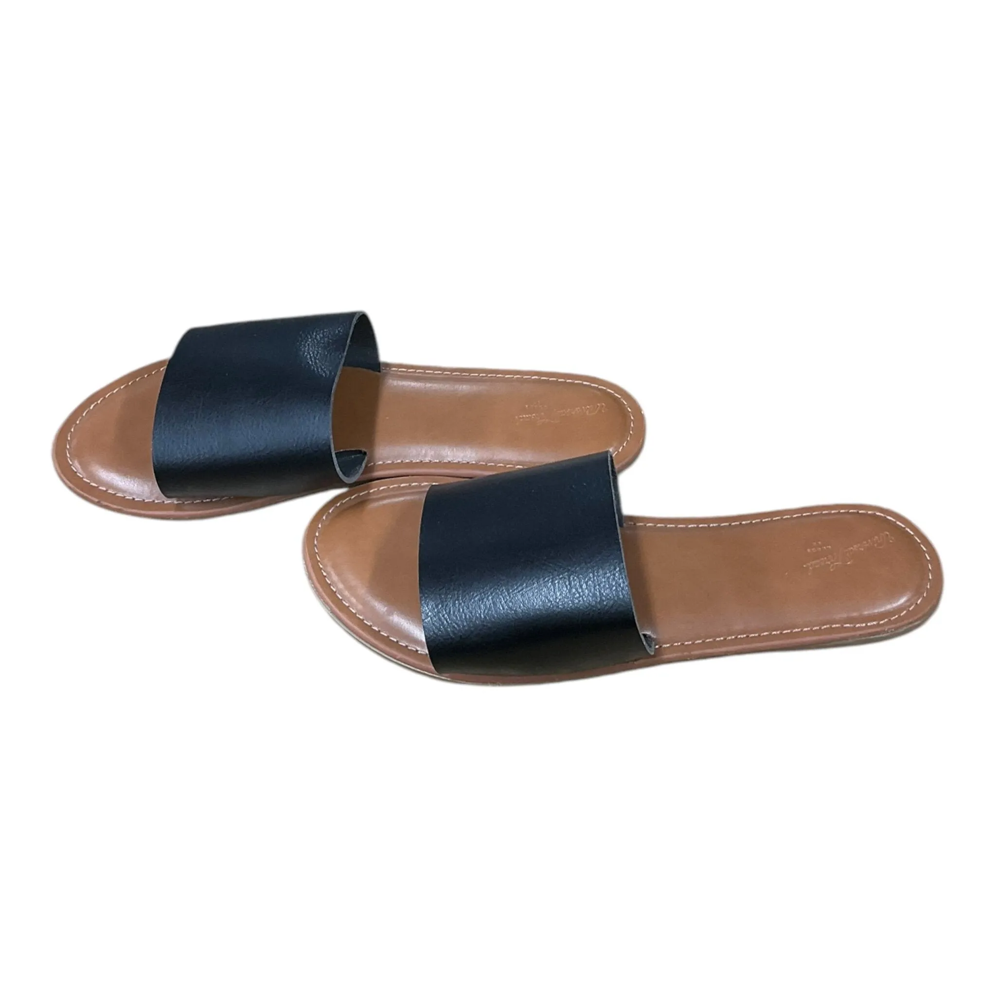 Sandals Flats By Universal Thread  Size: 8