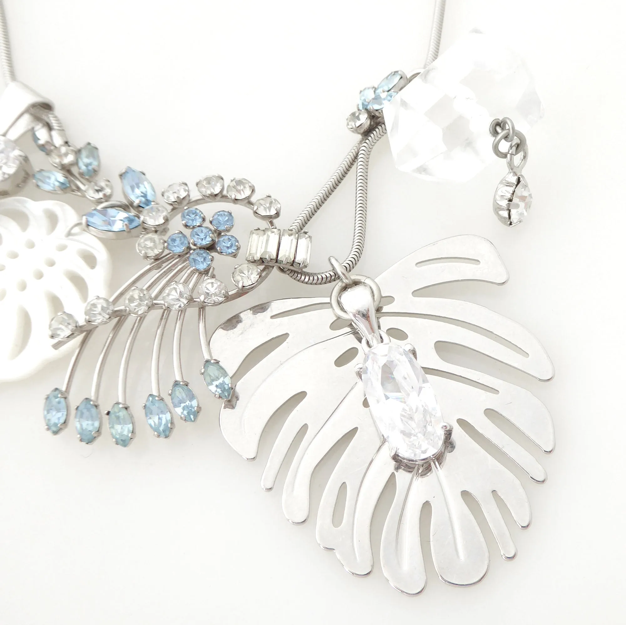 Silver monstera leaf cluster necklace