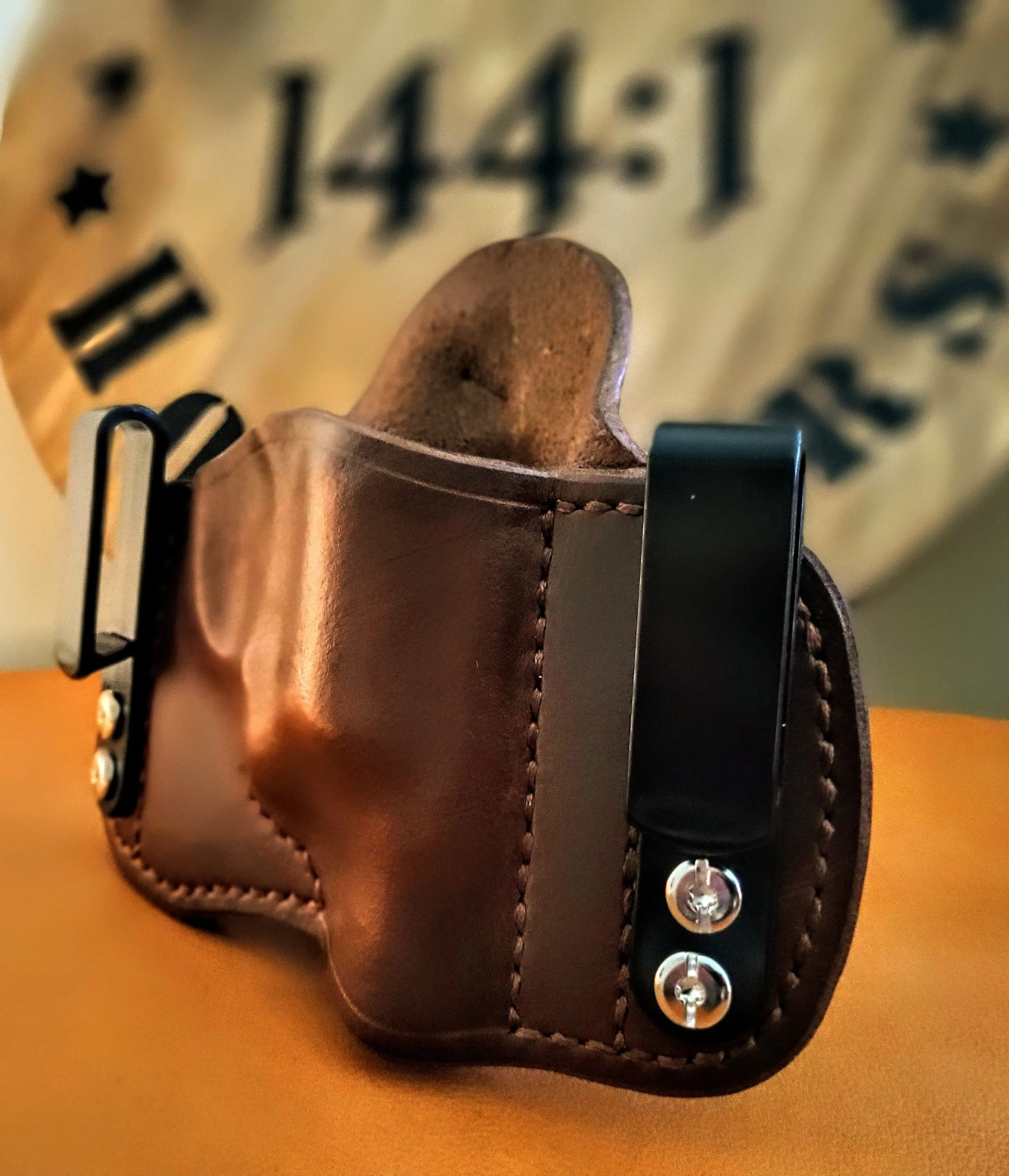 Smith and Wesson 642/J-Frame Revolver IWB LE Italian Leather Holster w/rub protector