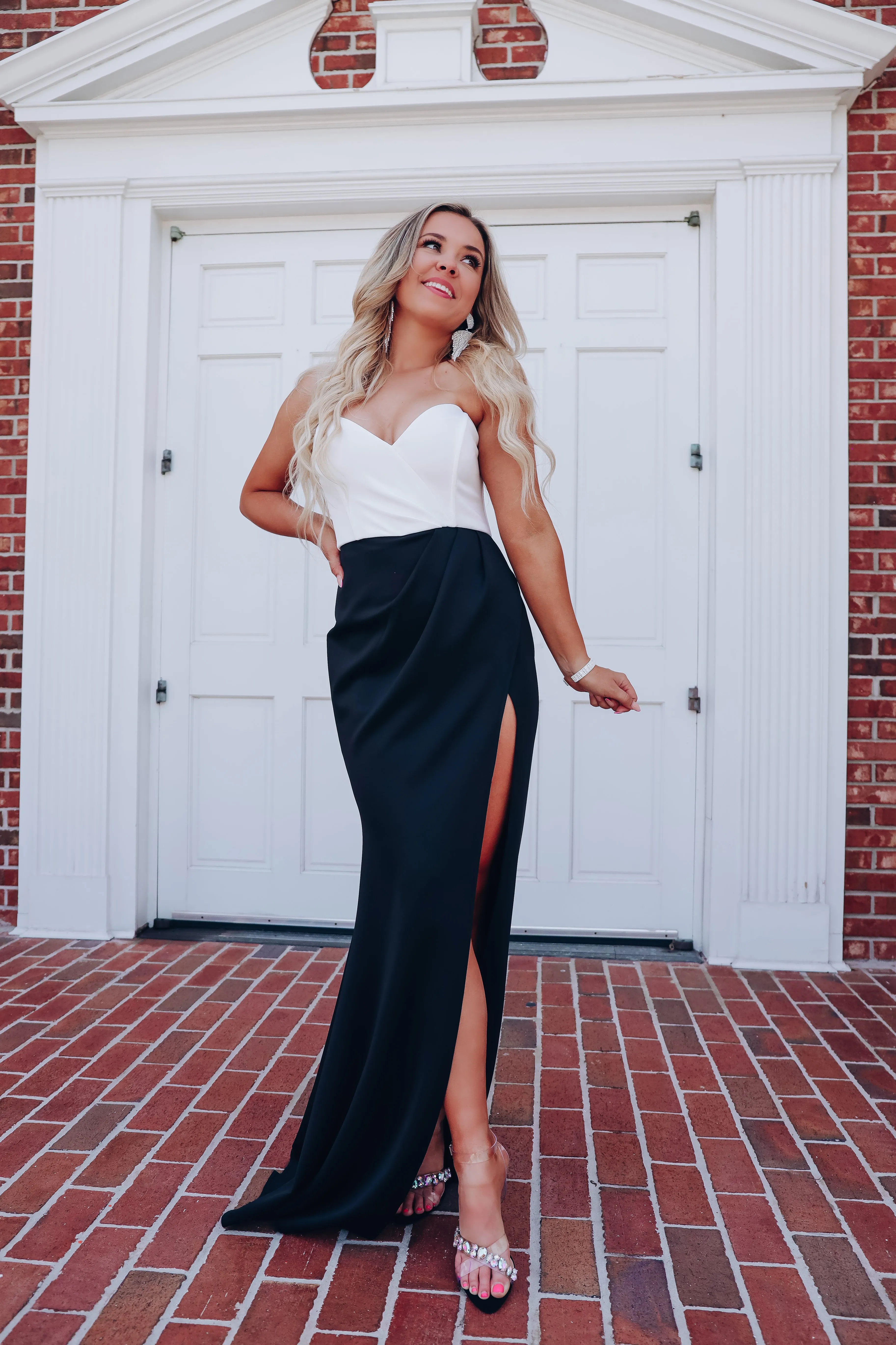Treasured Moments Mermaid Hem Maxi Dress - Ivory/Black