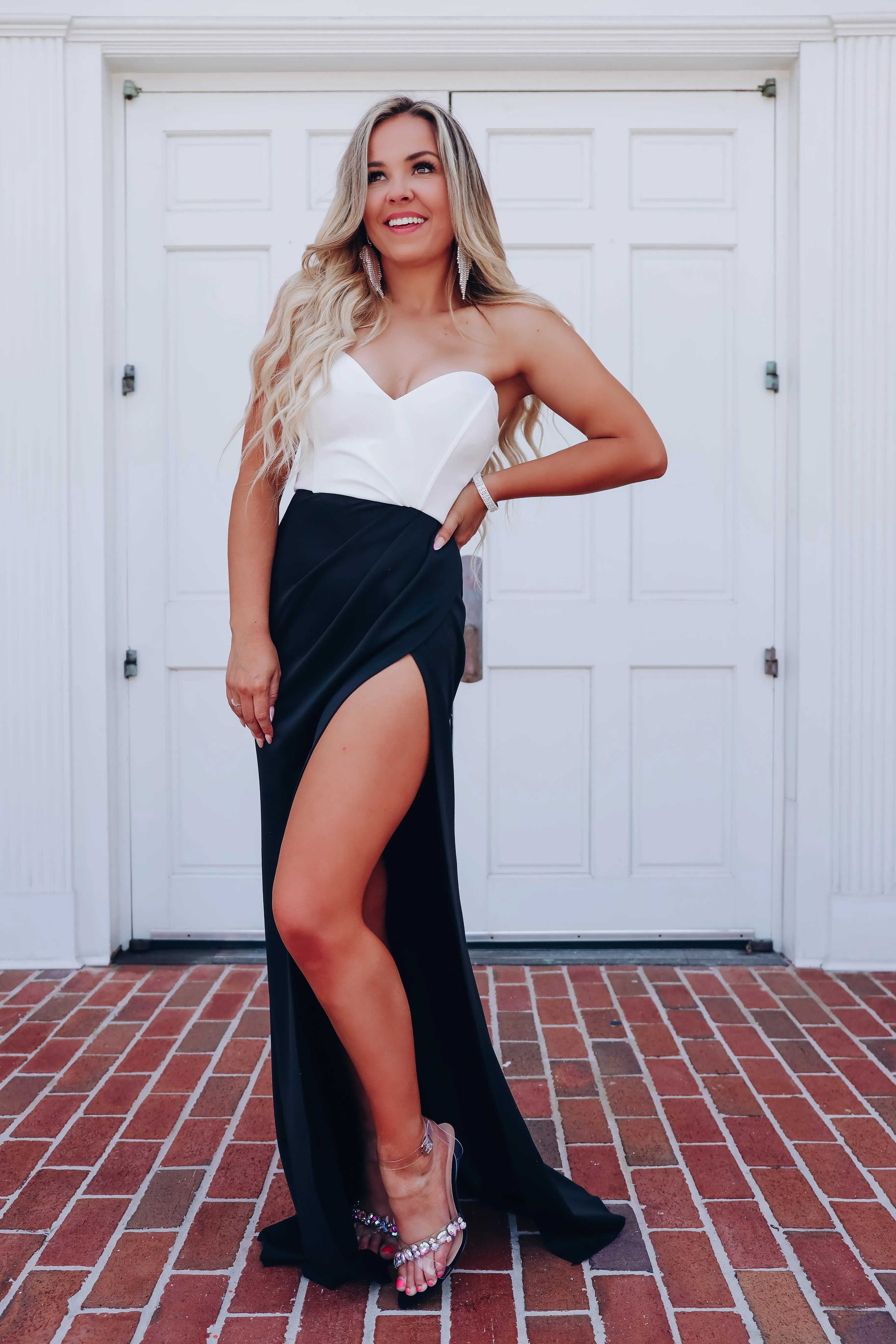 Treasured Moments Mermaid Hem Maxi Dress - Ivory/Black