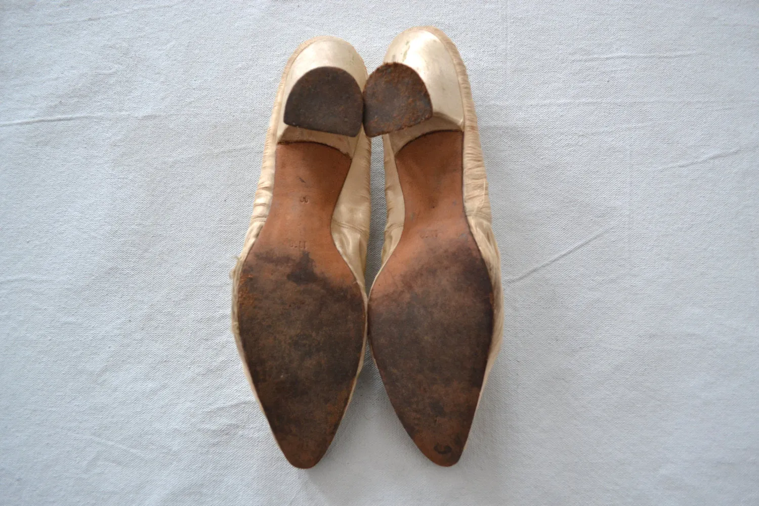 Victorian Cream Silk Wedding Shoes
