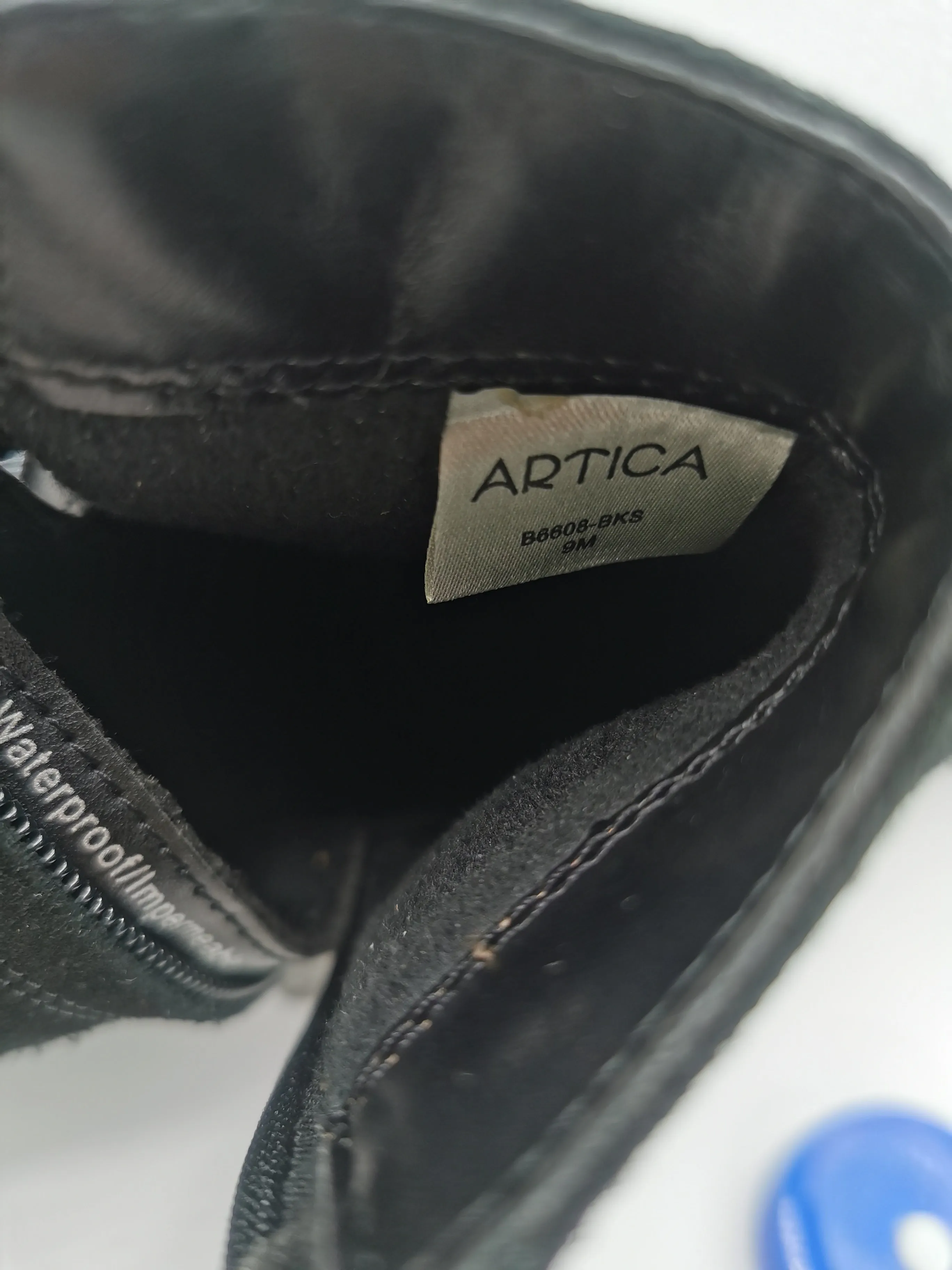 WOMENS SIZE 9M - ARTICA, Black Suede, Fleece Lined Ankle Rain / Winter Boots EUC B59